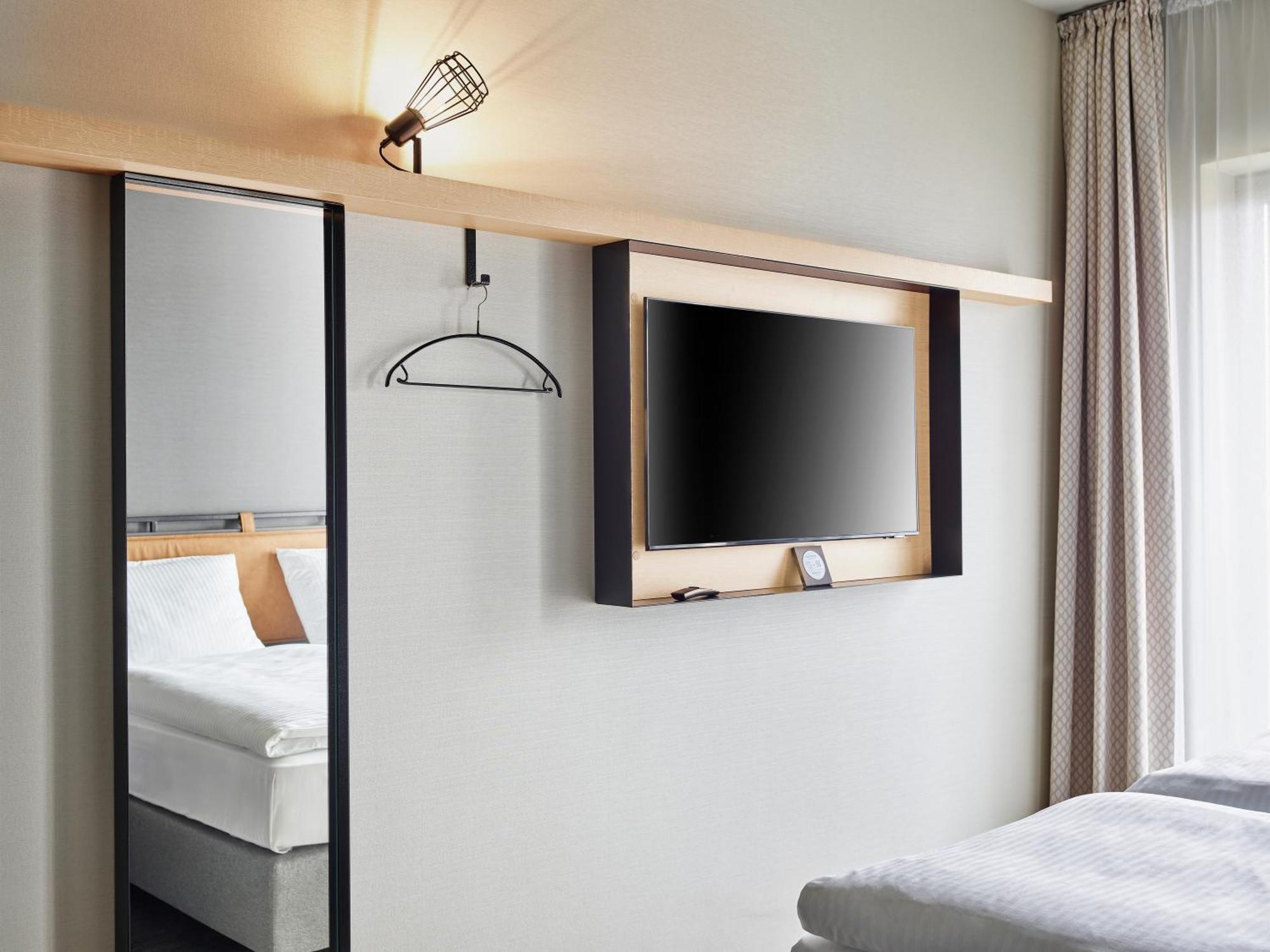 H2 Hotel Saarbruecken Exterior photo